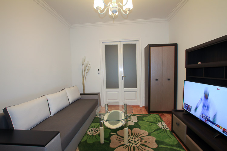 Rent furnished apartment in Chisinau city center: 2 rooms, 1 bedroom, 47 m²